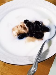 黒豆ヨーグルト牛乳-レシピのメイン写真