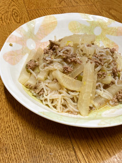 大根と白滝で 牛ひき肉たっぷり坦々風煮物-レシピのメイン写真
