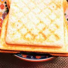 รูปของ ホットサンドトースターでマルゲリータ