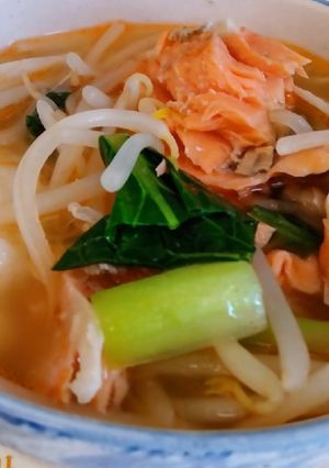 塩鮭ともやしのお雑煮-レシピのメイン写真