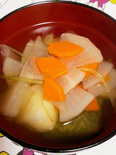 お母さん直伝・お雑煮(お醤油味)-レシピのメイン写真