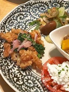 春菊炒め胡麻と鶏皮唐揚げ和え-レシピのメイン写真