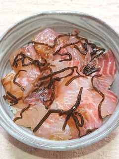 こんなやり方なかった。メジナの昆布締め丼-レシピのメイン写真