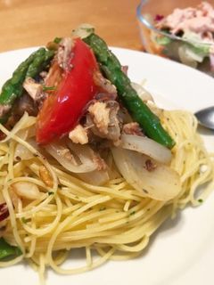 サバとアスパラとトマトのペペロンチーノ-レシピのメイン写真
