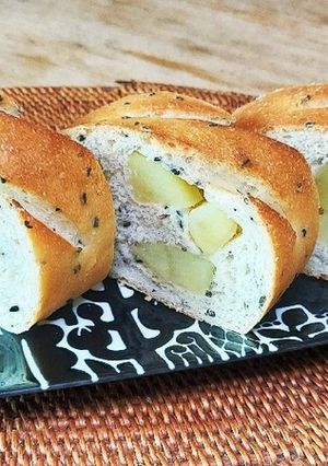 さつま芋と胡麻のパン-レシピのメイン写真