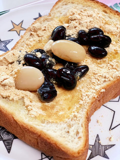 朝食にピッタリ☆きな粉&黒豆トースト☆-レシピのメイン写真