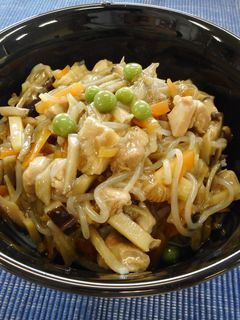 新発田市給食レシピ☆鶏ごぼう丼の具-レシピのメイン写真