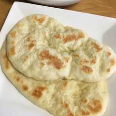 รูปของ 手ごねナン（イースト使用）