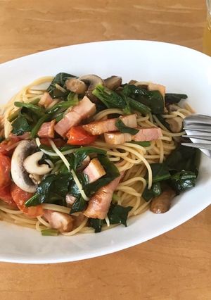 ほうれん草とベーコンのトマトパスタ-レシピのメイン写真