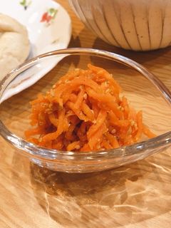 カンタン酢と牡蠣だし醤油で人参の和え物-レシピのメイン写真