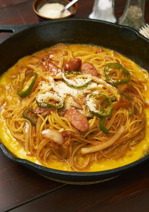 フライパンで熱々鉄板ナポリタン-レシピのメイン写真