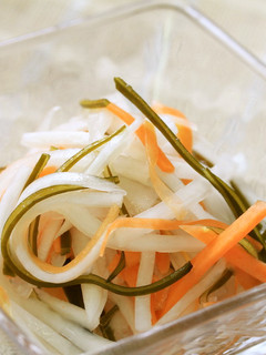 お箸が止まらない!大根と昆布のもみ漬け-レシピのメイン写真