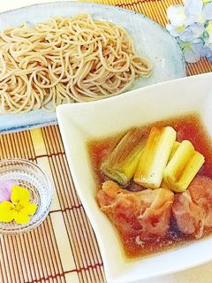 麺つゆで簡単☆鶏肉で鴨南蛮風♬-レシピのメイン写真
