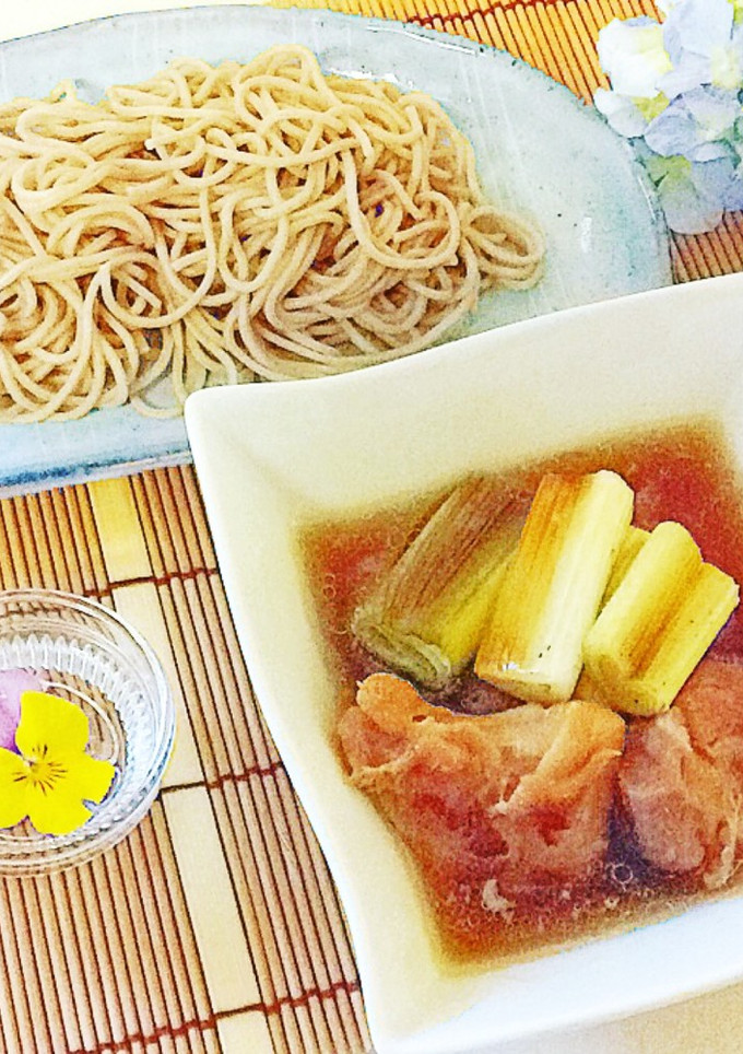 麺つゆで簡単☆鶏肉で鴨南蛮風♬-レシピのメイン写真