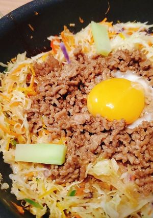 1日の1/2分野菜でフライパンビビンバ-レシピのメイン写真