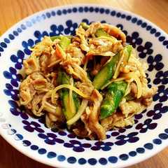 รูปของ 豚肉とアスパラのオイスター炒め