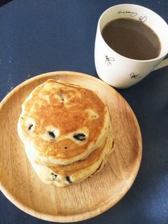 オリーブが香る☆黒豆チーズホットケーキ-レシピのメイン写真