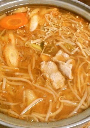 ヘルシー☆豚の中肉で味噌キムチ鍋-レシピのメイン写真