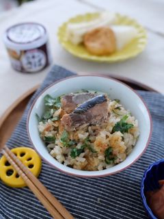 さばの味噌煮缶とパクチーの炊き込みご飯-レシピのメイン写真