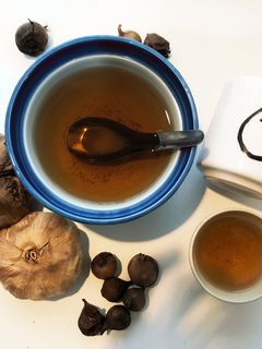 黒にんにくの皮でお茶(出汁としても)-レシピのメイン写真