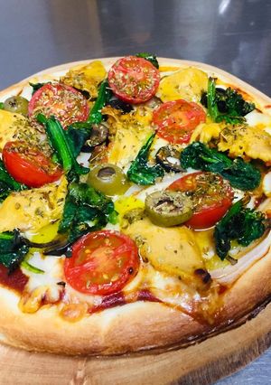 ホヤ缶で作る！ホヤとほうれん草のピザ-レシピのメイン写真