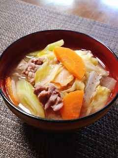 キャベツたっぷり豚汁-レシピのメイン写真