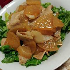 รูปของ 大根と豚肉の炒め煮
