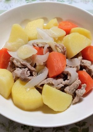 今日の夕飯簡単じゃがいも豚こま塩肉じゃが-レシピのメイン写真