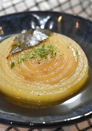 玉ねぎ大量消費に。焦がし玉ねぎのスープ-レシピのメイン写真