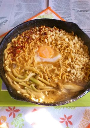 市販の袋麺で酒粕ラーメン＋月見･しめじ-レシピのメイン写真