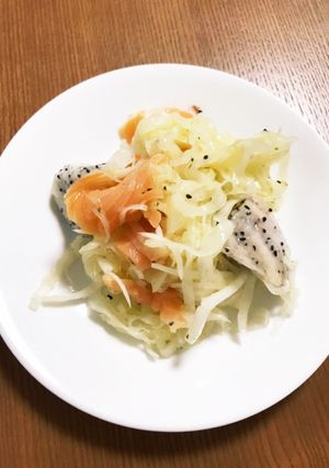 ドラゴンフルーツとスモーク大根サラダ-レシピのメイン写真