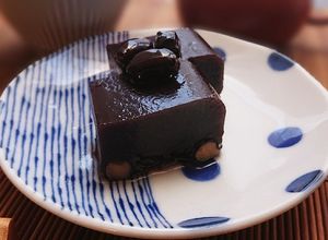 黒豆煮汁でつくる！簡単黒豆水羊羹-レシピのメイン写真