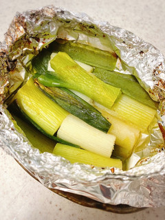 昆布茶で美味しい♪長ネギのホイル焼き-レシピのメイン写真