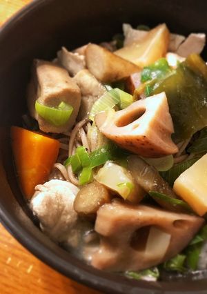 筑前煮アレンジ☆根菜たっぷりあんかけ蕎麦-レシピのメイン写真
