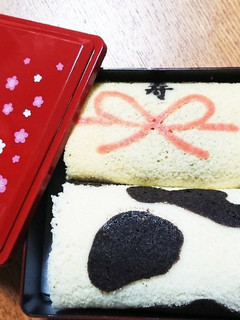 デコロールケーキ(正月風)-レシピのメイン写真