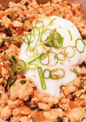 韓国風 ピリ辛そぼろ丼♪-レシピのメイン写真