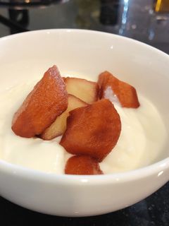 梨とリンゴのコンポート(赤ワイン煮)-レシピのメイン写真