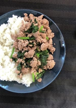 ほうれん草と豚ひき肉　ガパオライス風-レシピのメイン写真