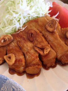 塩麹と豚丼のタレであっという間☆トンテキ-レシピのメイン写真