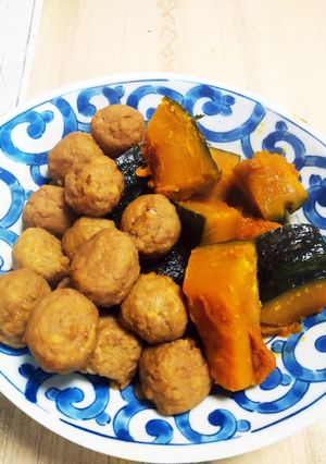 ✣かぼちゃと肉団子のホックリ煮-レシピのメイン写真
