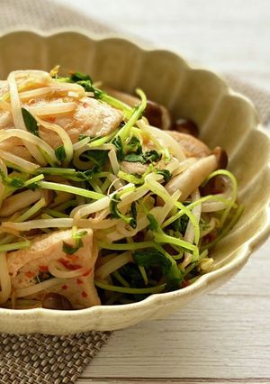 糖質＆脂質オフ！豆苗と鶏のこくうま炒め-レシピのメイン写真