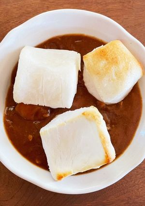 余ったもの通しで♡お餅onカリー-レシピのメイン写真