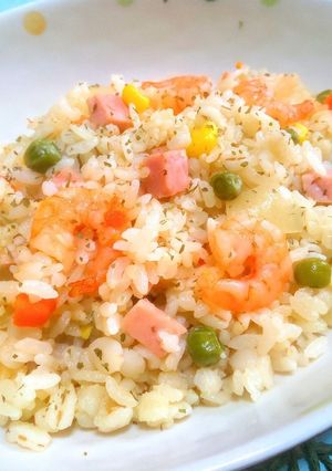 簡単美味しくヘルシーな炊飯器エビピラフ-レシピのメイン写真