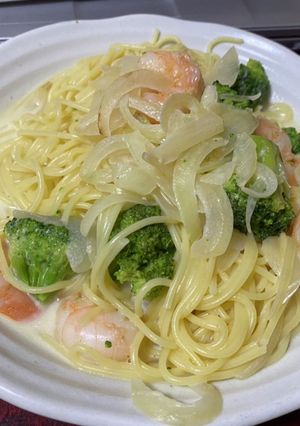 えびとブロッコリーのクリームパスタ-レシピのメイン写真