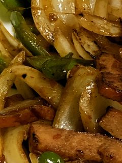 焼き豚と玉ねぎのピリ辛炒め-レシピのメイン写真