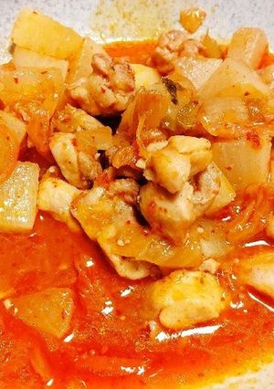 鶏ももとコロコロ大根のキムチ炒め-レシピのメイン写真