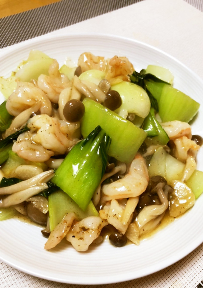 えびと青梗菜としめじの炒め物-レシピのメイン写真
