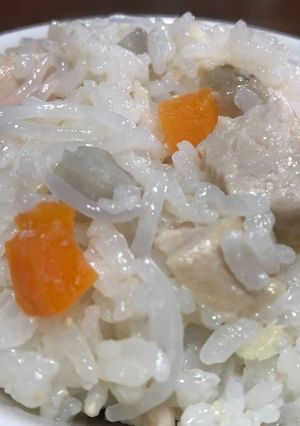 鶏むね肉と糸こん・根野菜の炊き込みご飯♪-レシピのメイン写真