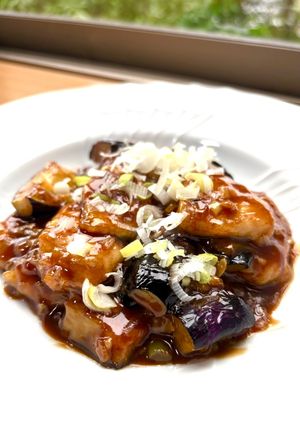 【簡単夕食】柔らか鶏胸肉と茄子の辛くない麻婆風-レシピのメイン写真