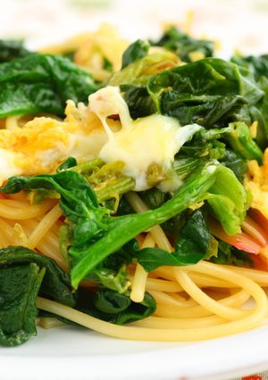 ちぢみほうれん草と半熟卵のパスタ-レシピのメイン写真